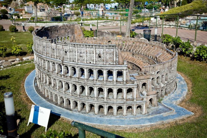 Colosseum Miniature