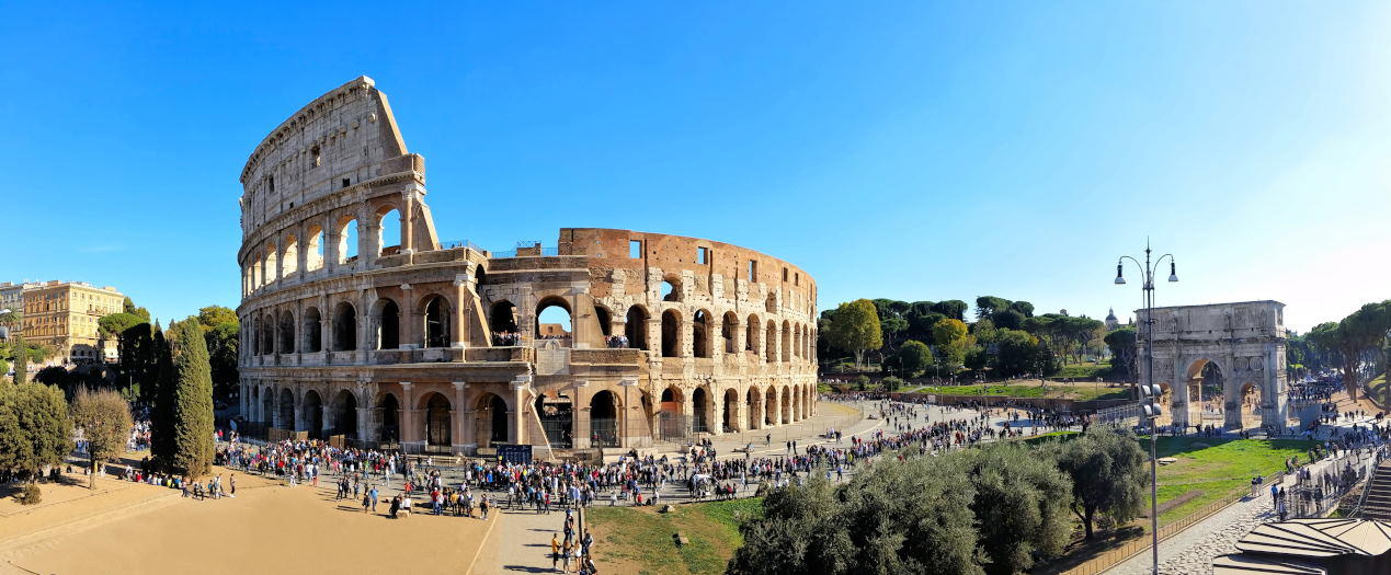 panorama overlooking the ancient Coliseum and the Arch of Constantine