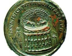 Celebratory medallion of Gordian 3rd (3rd century AD) depicting the Meta Sudans in front of the Colossus of Nero