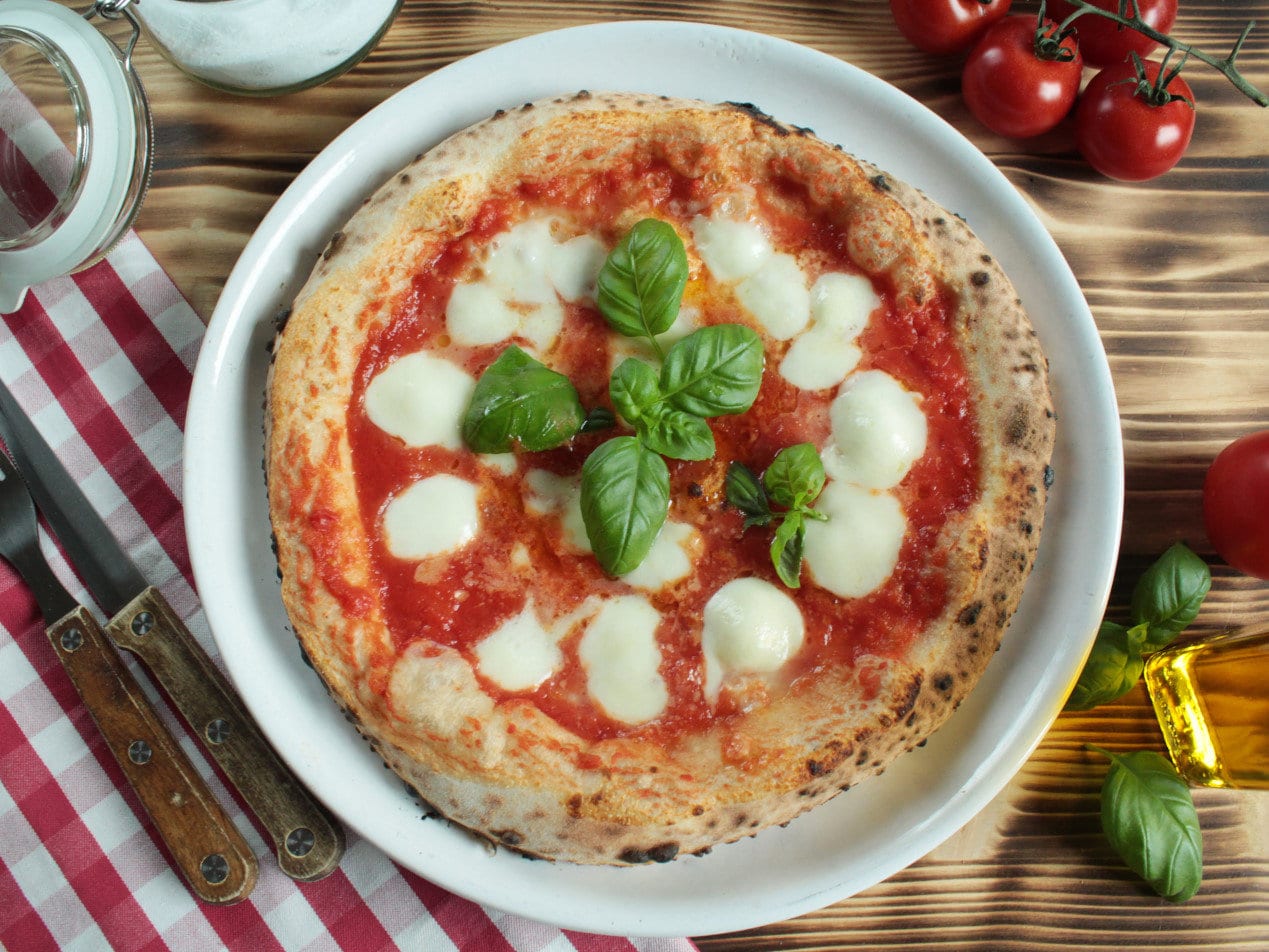 Fresh Pizza Napoletana