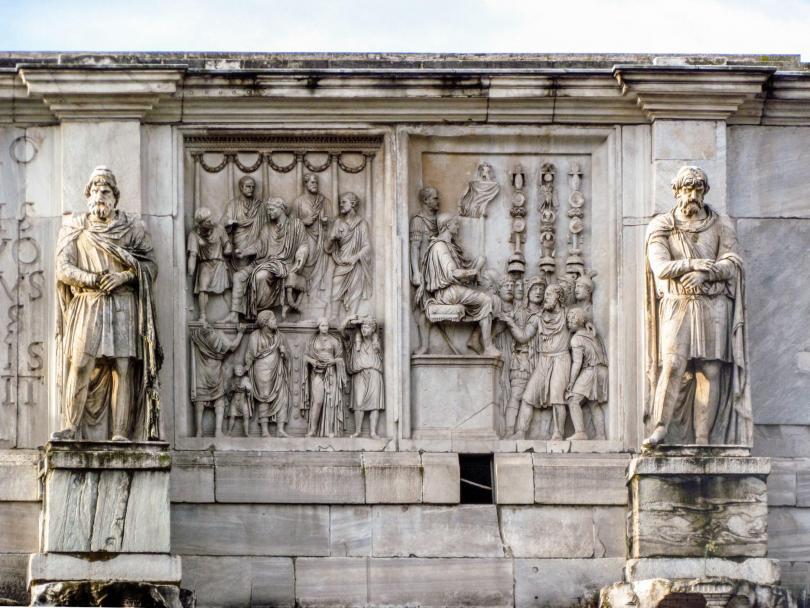 statues on Arch of Constantine