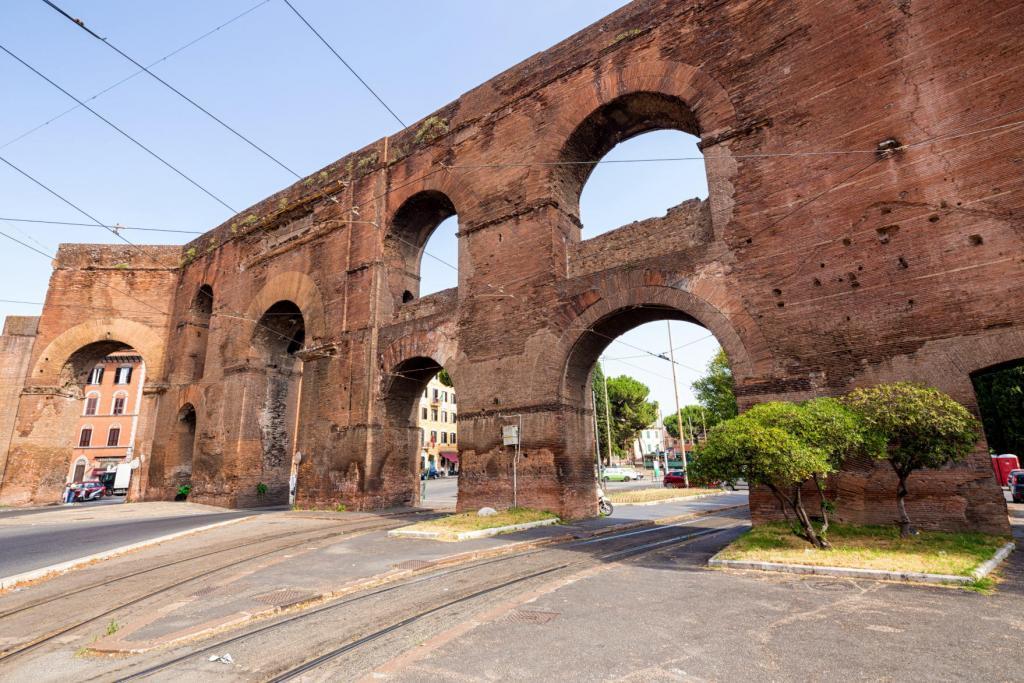 Aurelian Walls - Colosseum Rome Tickets