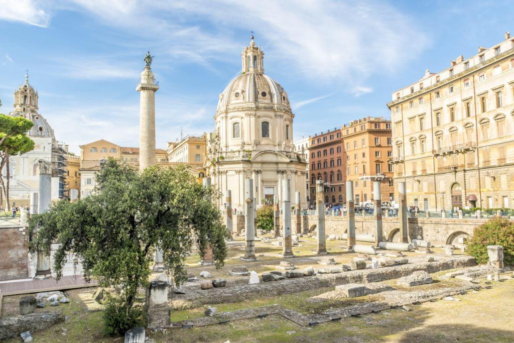 Basilica Ulpia Colosseum Rome Tickets