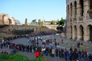 People in the long queue at Colosseum