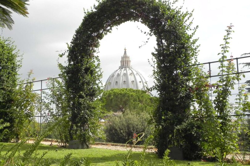Vatican Gardens, Sistine Chapel and St. Peter's Guided Tour