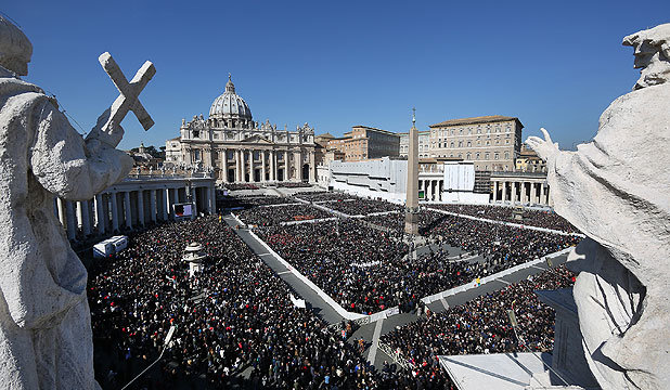 Papal Audience Tickets and Presentation with Guide (7)