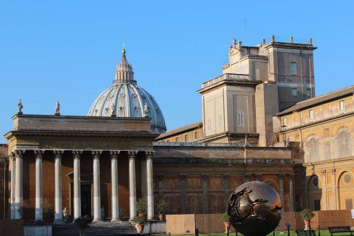 Special Breakfast at the Vatican with Early Access to Vatican Gallery and Sistine Chapel (VIP Tour)