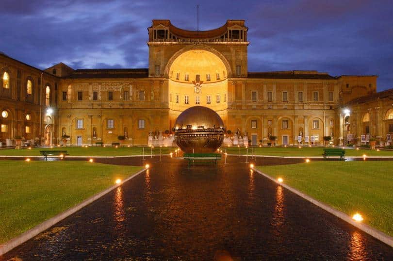 Vatican Museums and Sistine Chapel by Night Guided Tour
