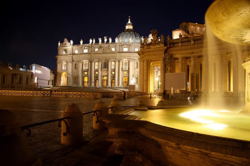 Vatican Museums and Sistine Chapel by Night Guided Tour