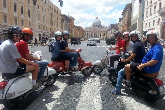 Classic Rome Tour with Vintage Vespa
