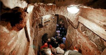 Half-Day Tour Catacombs of Rome with Main Basilicas